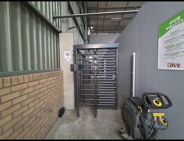 3,137M² WAREHOUSE TO LET IN ALLANDALE